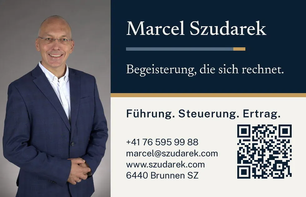 Visitenkarte, Vorderseite mit Porträt, Name und Claim